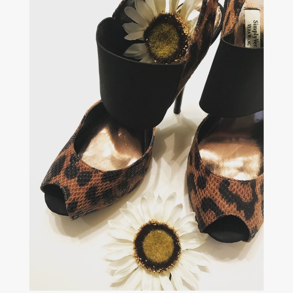 Simply Vera Wang Leopard Heeled Sandals